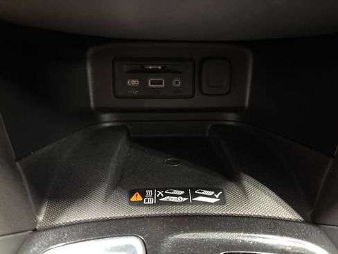 Used 2024 Chevrolet Equinox Premier AWD/4WD image 28