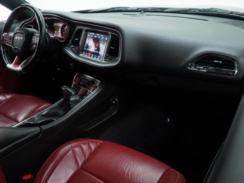 Used 2019 Dodge Challenger SRT Hellcat Redeye image 18