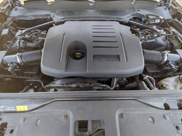 Used 2024 Land Rover Discovery Metropolitan Edition AWD/4WD image 22
