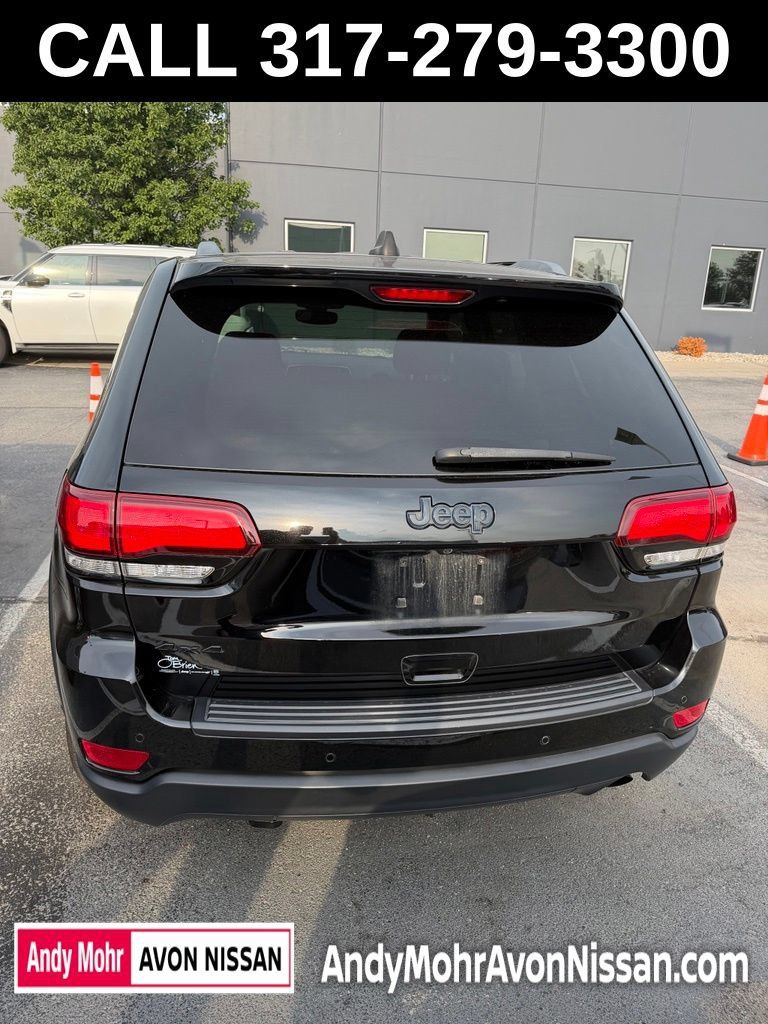 Used 2019 Jeep Grand Cherokee Laredo AWD/4WD image 5