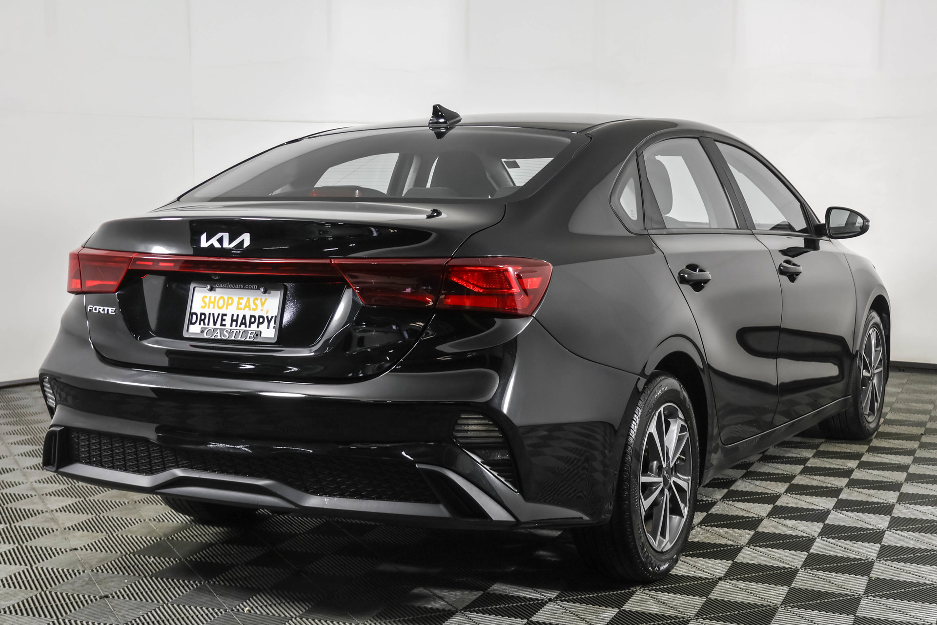 Used 2023 Kia Forte LXS w/ LXS Technology Package FWD image 14