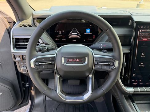 Used 2025 GMC Yukon Elevation AWD/4WD image 22