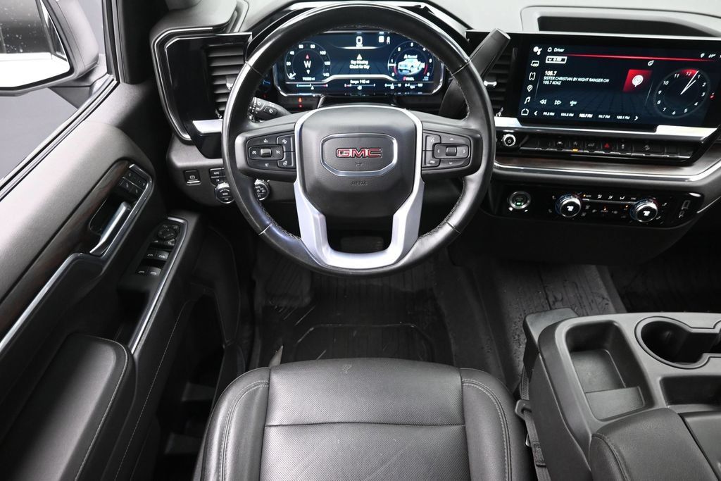 Used 2023 GMC Sierra 1500 SLT AWD/4WD image 14