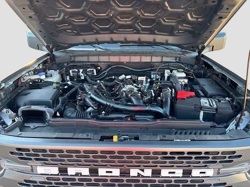 Used 2022 Ford Bronco Black Diamond AWD/4WD image 29