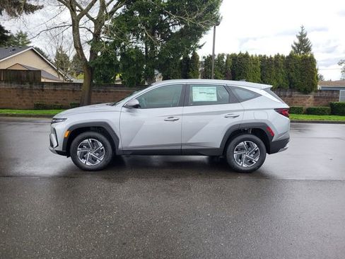 New 2026 Hyundai Tucson Blue SE AWD/4WD image 2