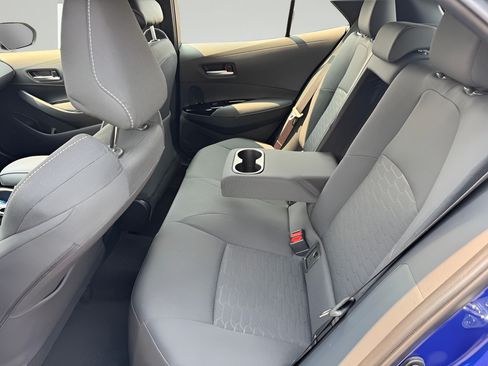 Used 2025 Toyota Corolla SE w/ SE Package FWD image 13