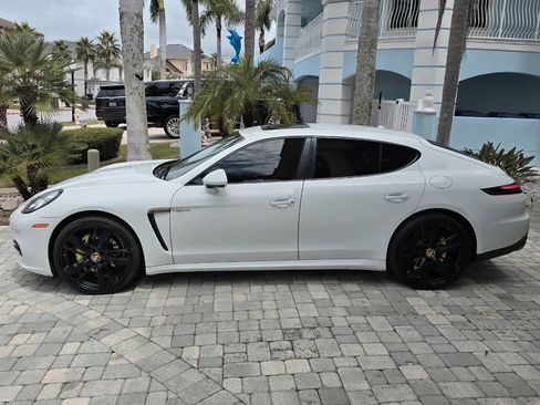 Used 2015 Porsche Panamera S w/ Premium Package image 39