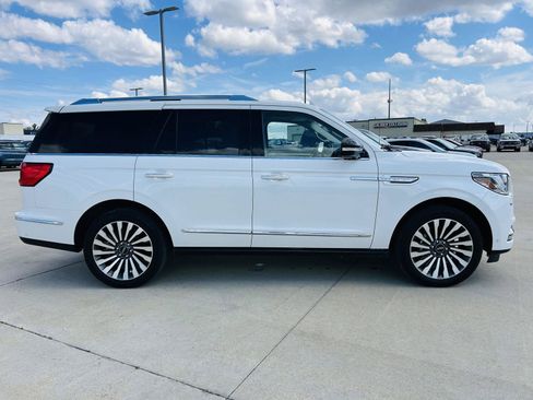 Used 2021 Lincoln Navigator Reserve w/ Luxury Package AWD/4WD image 49