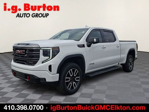 Used 2023 GMC Sierra 1500 AT4 image 3
