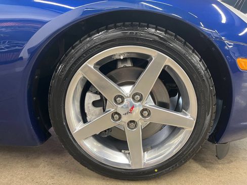 Used 2007 Chevrolet Corvette Convertible w/ Preferred Equipment Group RWD image 32