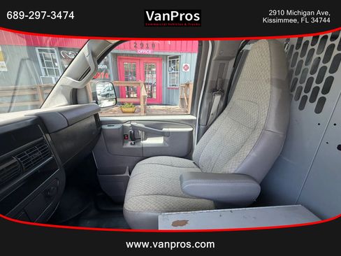 Used 2021 Chevrolet Express 2500 w/ Driver Convenience Package RWD image 11