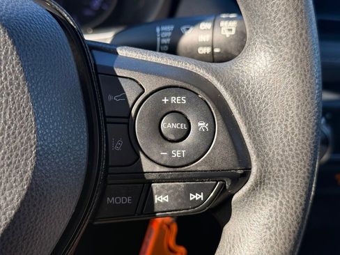 Used 2019 Toyota RAV4 LE w/ Carpet Mat Package image 29