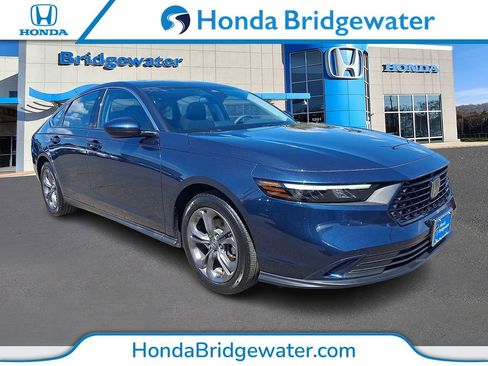 Used 2023 Honda Accord EX image 1