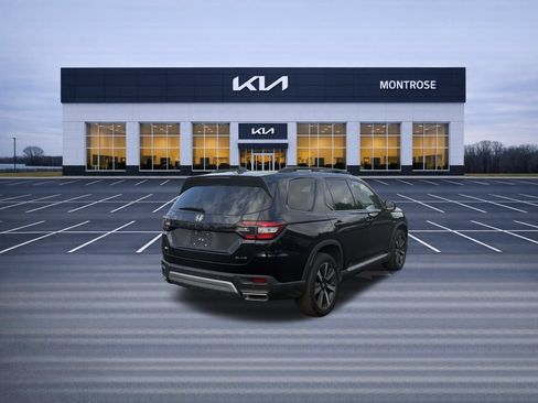 Used 2023 Honda Pilot Elite image 6