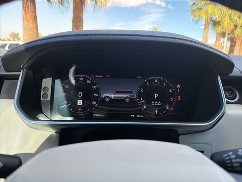 Used 2021 Land Rover Range Rover P525 Westminster Edition LWB image 12