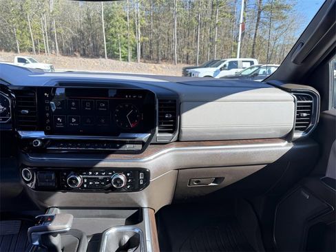 Used 2024 GMC Sierra 1500 SLT w/ SLT Premium Plus Package image 17