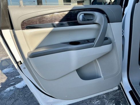 Used 2017 Buick Enclave Premium w/ Experience Buick Package image 30