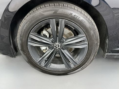 Used 2024 Volkswagen Jetta SE FWD image 31