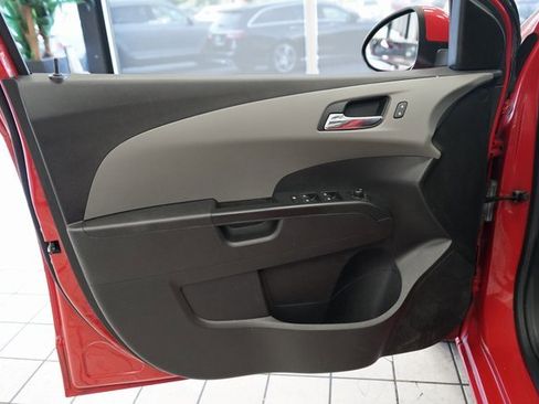 Used 2015 Chevrolet Sonic LT image 18