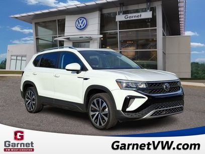 Certified 2022 Volkswagen Taos SE w/ Panoramic Sunroof Package