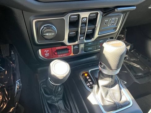 New 2026 Jeep Gladiator Mojave AWD/4WD image 25