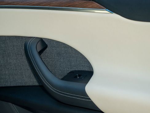 Used 2022 Tesla Model X Long Range image 55