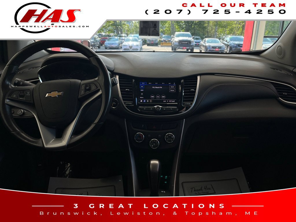 Used 2022 Chevrolet Trax LT w/ Midnight Edition AWD/4WD image 16
