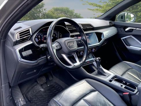 Used 2021 Audi Q3 2.0T Premium w/ Convenience Package AWD/4WD image 17
