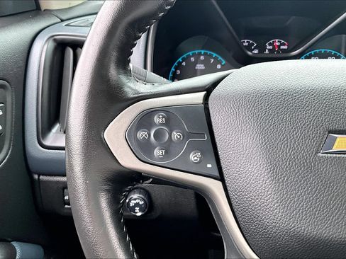 Used 2022 Chevrolet Colorado Z71 AWD/4WD image 12