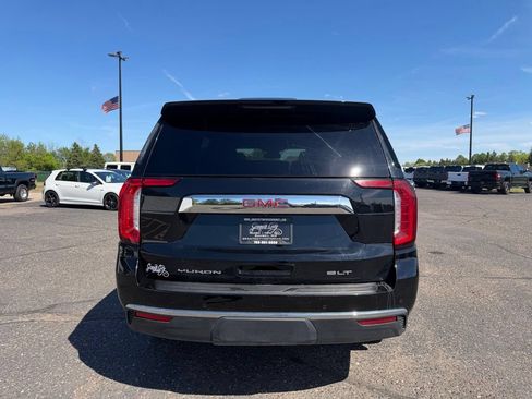 Used 2023 GMC Yukon SLT w/ SLT Premium Package AWD/4WD image 6