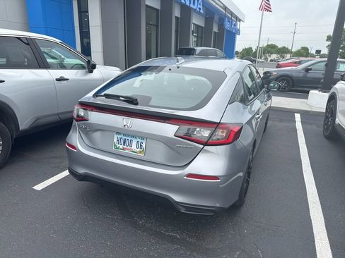 Used 2023 Honda Civic Sport image 13