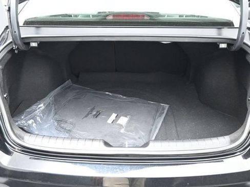 Used 2024 Hyundai Elantra Limited FWD image 15
