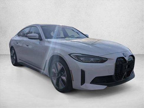 Used 2023 BMW i4 eDrive35 w/ Premium Package image 3