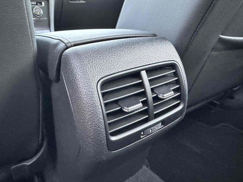 Used 2017 Volkswagen e-Golf SEL Premium w/ Driver Assistance Package image 14