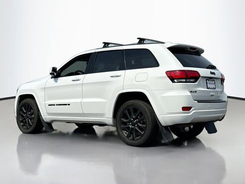 Used 2022 Jeep Grand Cherokee Laredo X image 15