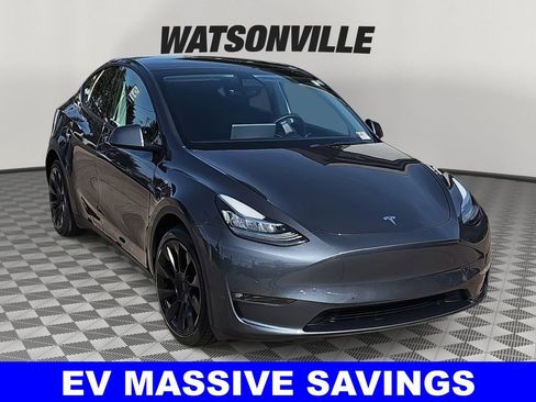 Used 2022 Tesla Model Y Long Range image 1
