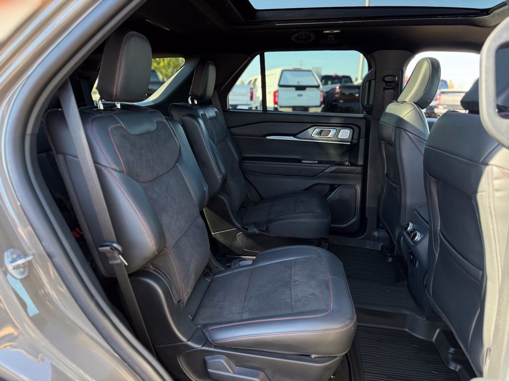 Used 2026 Ford Explorer ST w/ Sun And Sound Package AWD/4WD image 16