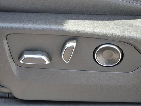 New 2026 GMC Sierra 3500 Denali w/ Denali Reserve Package image 40