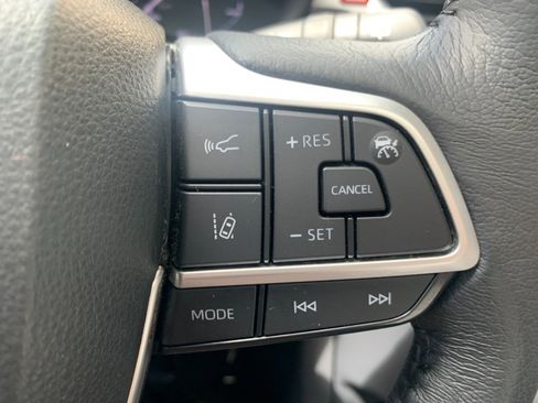 Used 2022 Toyota Sienna XLE AWD/4WD image 17
