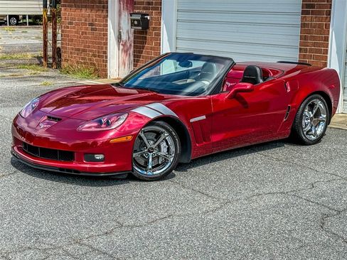 Used 2010 Chevrolet Corvette Grand Sport w/ Preferred Equipment Group RWD image 12