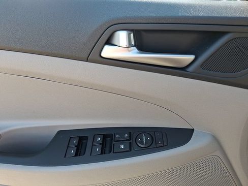 Used 2020 Hyundai Tucson Value AWD/4WD image 12