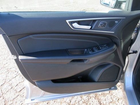 Used 2024 Ford Edge Titanium w/ Equipment Group 301A image 8