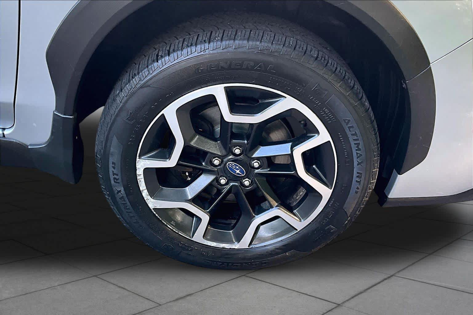 Used 2017 Subaru Crosstrek 2.0i Premium AWD/4WD image 11