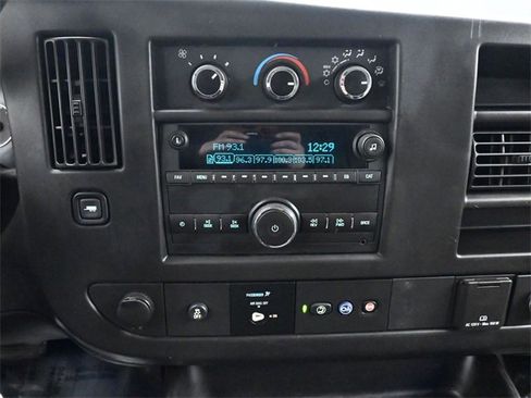 Used 2018 Chevrolet Express 2500 Extended w/ Driver Convenience Package image 20