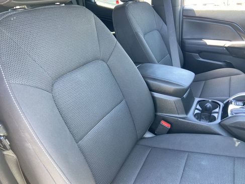 Used 2024 Chevrolet Colorado LT w/ LT Convenience Package II AWD/4WD image 23