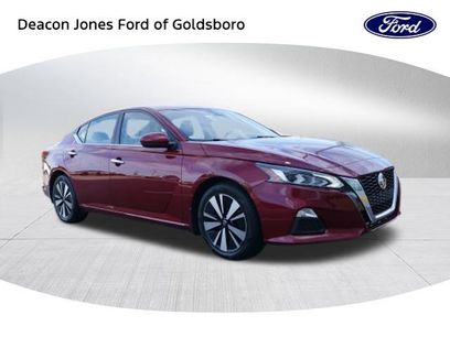 Used 2022 Nissan Altima 2.5 SV