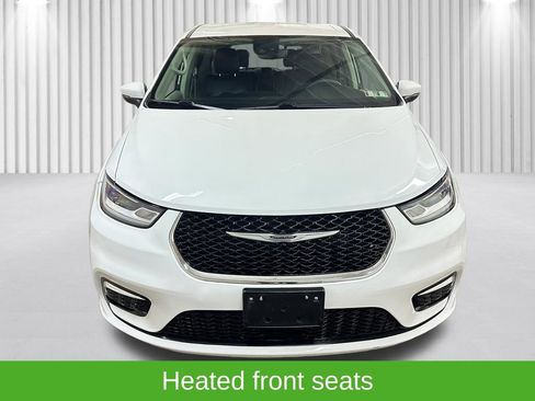 Used 2023 Chrysler Pacifica Touring-L FWD image 14