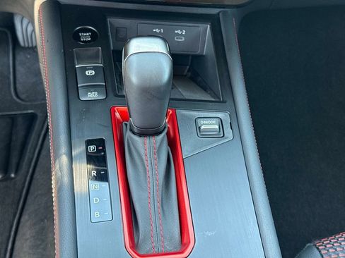 Used 2025 Nissan Kicks SR image 21