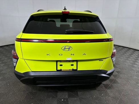 Certified 2025 Hyundai Kona SEL image 32