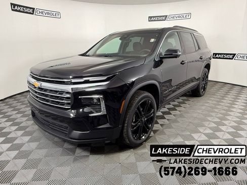 New 2026 Chevrolet Traverse LT w/ Driver Confidence Package image 1